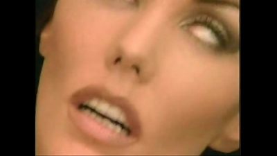 adorable brunette slam a plunger anal