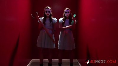 HO HUNTERS - pounding ghost twins Joey and Sami