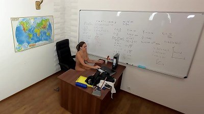 THE GUARD RECORDED ON A HIDDEN CAMERA HOW I jerk AND PUBLISHED