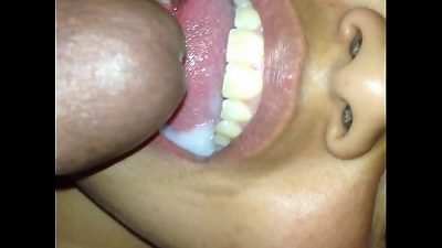 Messyshooter bangs gf giving a large explosion