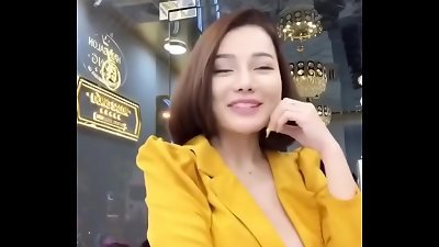 luxurious Vietnamese C&ocirc; áº¥y l&agrave; ai?