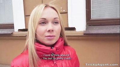 Tricky Agent - audition ravage of the year Lina Napoli