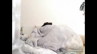 Durchgesickertes Sexvideo eines echten asiatischen Paares