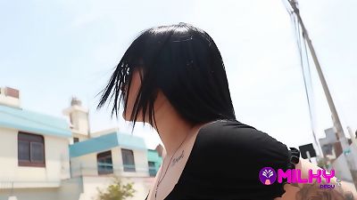 Jazm&iacute;n es dif&iacute;cil de pillar pero le habr&aacute; pedido permiso a su novio para follar con un aficionado virgen a cambio de dinero??... Uff lo tiene todo rosadito, le gusta portarse mal y es tremenda infiel.